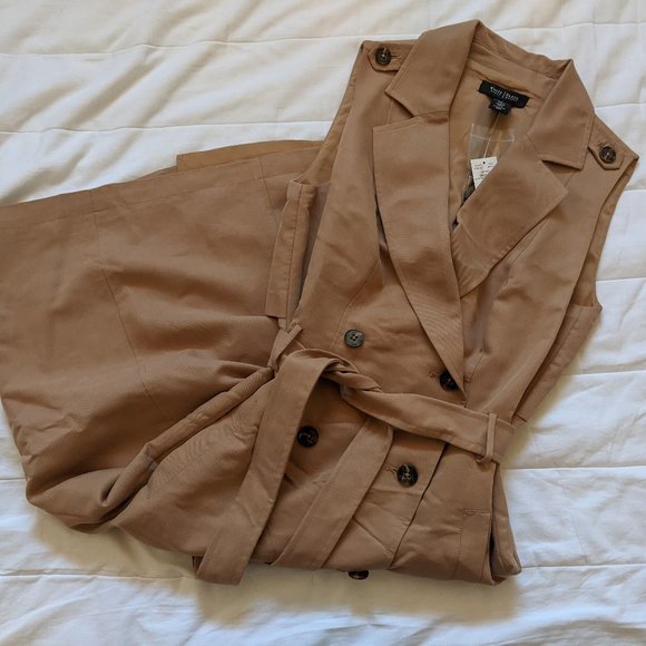 White House Black Market Jackets & Blazers - New WHBM Sleeveless Trench Coat, Size 2